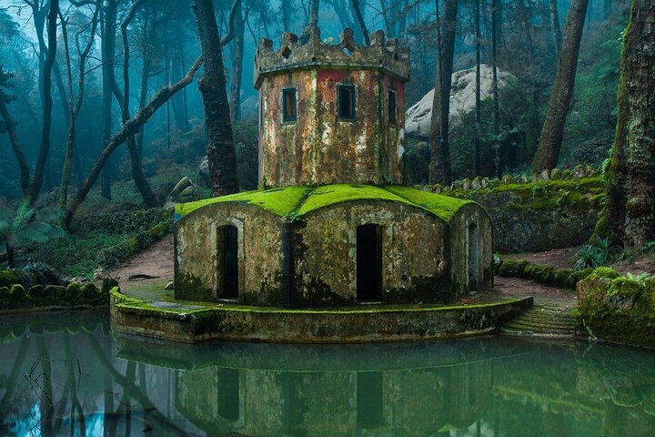 Sintra Private Tour med billetter: Pena Palace & Moorish Castle