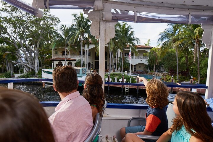 Jungle Queen Riverboat 90-minuters berättad sightseeingkryssning i Fort Lauderdale