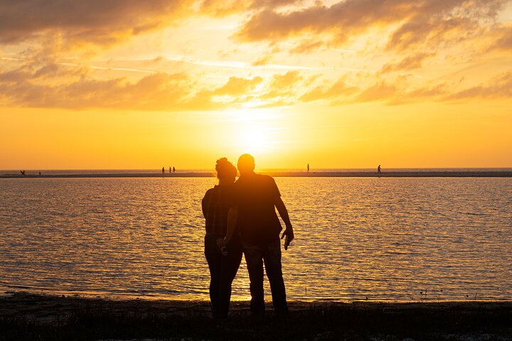 Insel Sonnenuntergang und Skyway Lichtshow - 3 Stunden Bootsfahrt in St. Pete