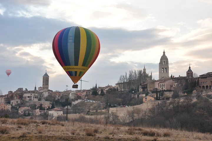 Balloon Rides i Segovia med valgfri transport fra Madrid