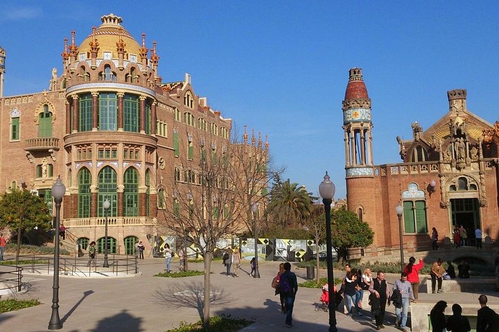 Privat transfer från Tarragona till Barcelona enkel resa