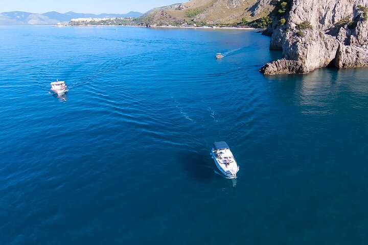 Paseo en barco privado VIP de un día a Gaeta y Sperlonga