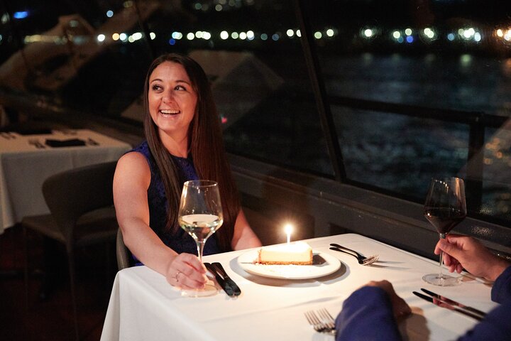 City Cruises NYC : Dîner croisière Skyline au départ du New Jersey