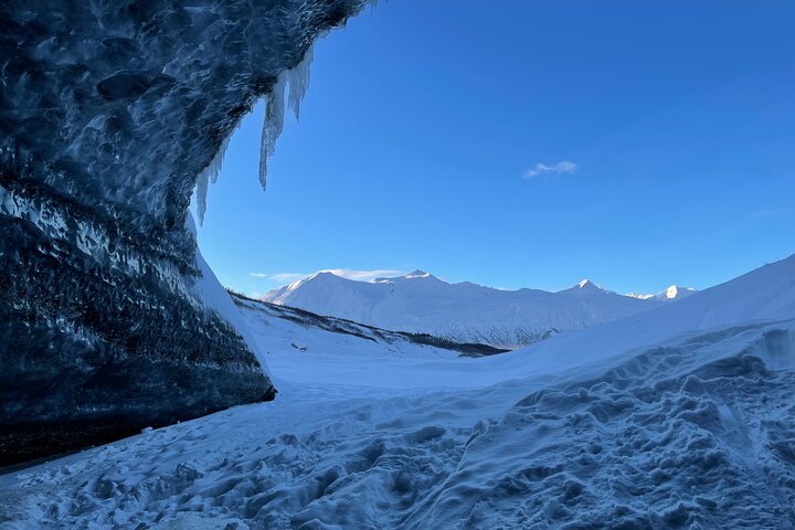 Avventura nella Grotta di Ghiaccio del Ghiacciaio Castner da Fairbanks