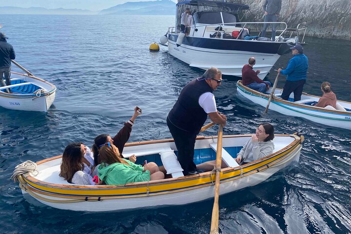 Desde Sorrento: Capri y Tour opcional en barco a la Gruta Azul