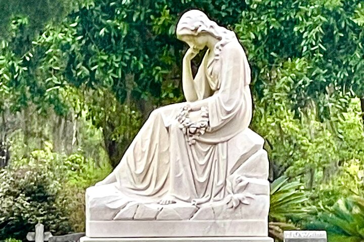 Tour guidato di 1 ora del carrello da golf del Bonaventure Cemetery a Savannah