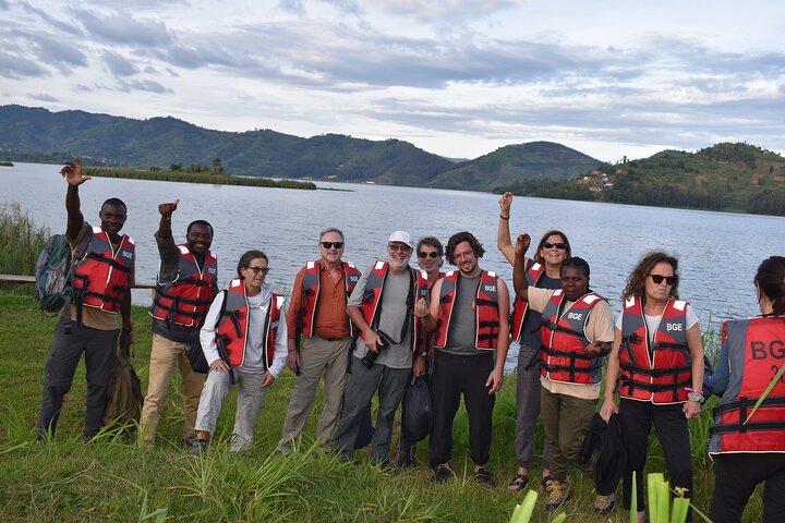 Crucero en barco por los lagos Twin y el lago Kivu