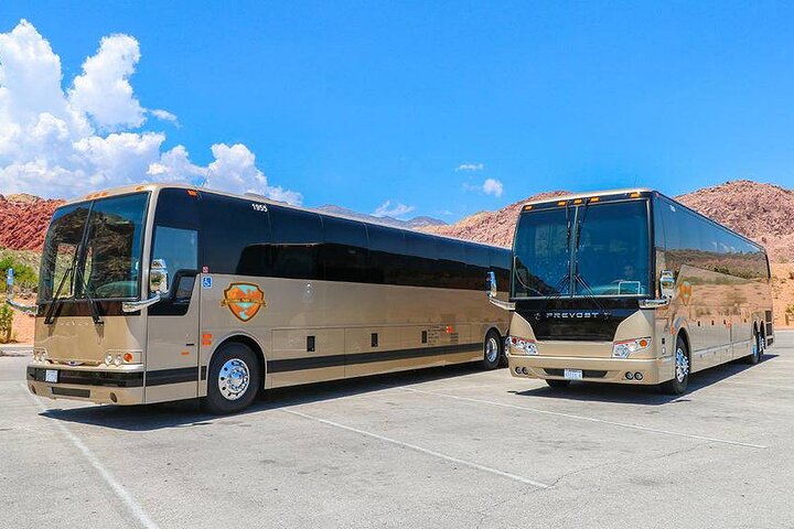 Transporte entre Las Vegas e Grand Canyon West com opção de pôr do sol