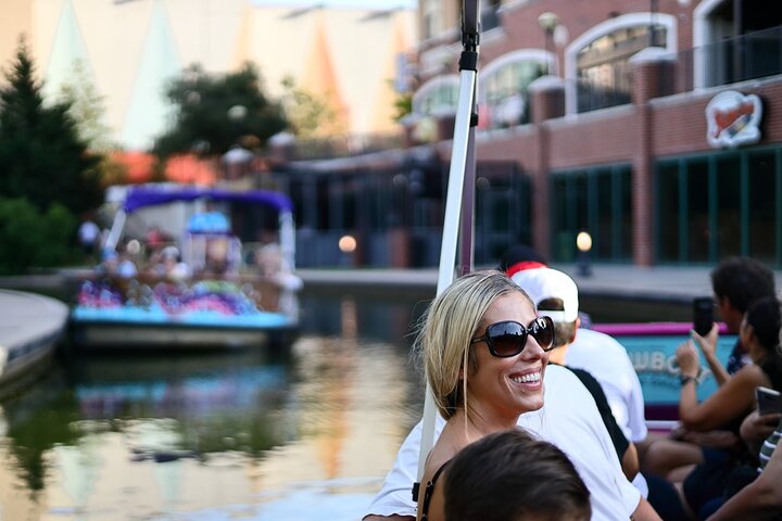 Tour in barca narrato del canale di Oklahoma City Bricktown