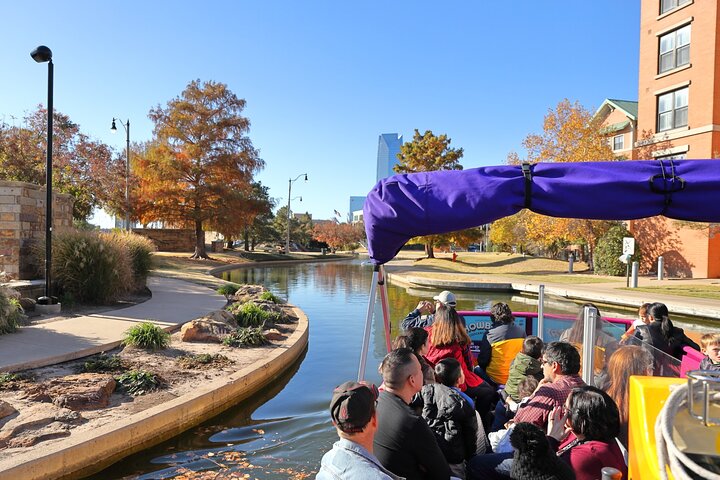 Tour in barca narrato del canale di Oklahoma City Bricktown