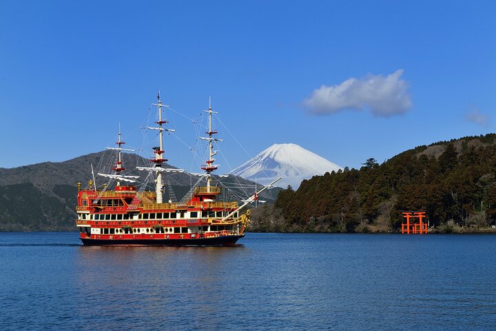 Eintägige Bustour zum Berg Fuji und nach Hakone. Rückfahrt mit dem Bus