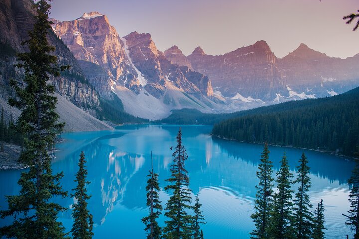 Utforsk Moraine Lake og Lake Louise - en halvdagstur