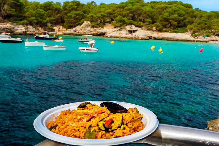 Excursão de dia inteiro com traslados e almoço inclusos
