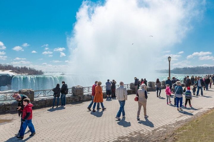 Dagstur till Niagarafallen inkluderar båtkryssning, vingårdsstopp och lunch