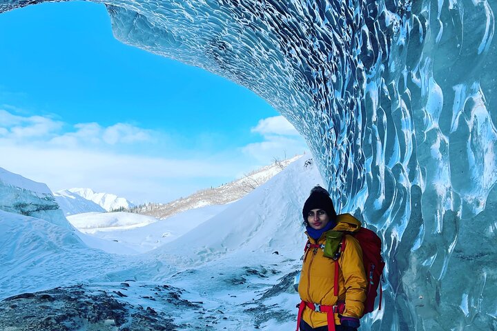 Avventura nella Grotta di Ghiaccio del Ghiacciaio Castner da Fairbanks