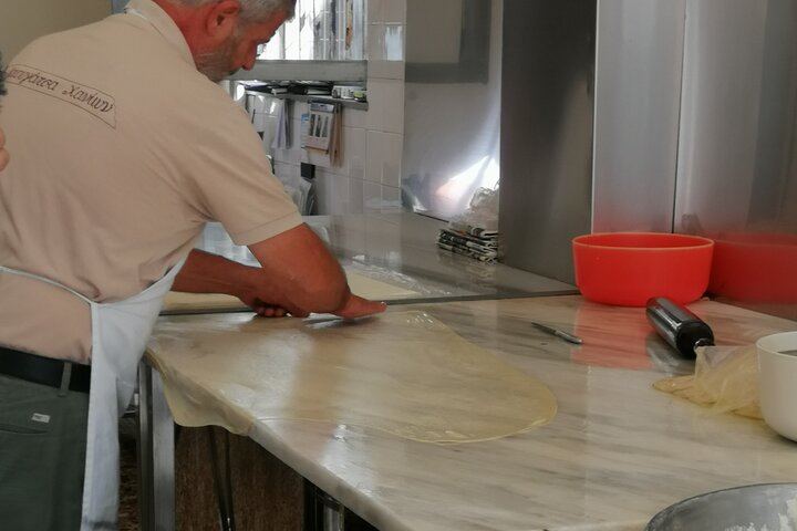 El delicioso recorrido gastronómico callejero de Chania