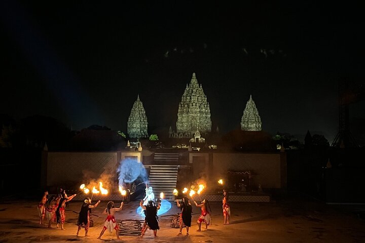 Ascension de Borobudur au sommet, temple de Prambanan et ballet Ramayana