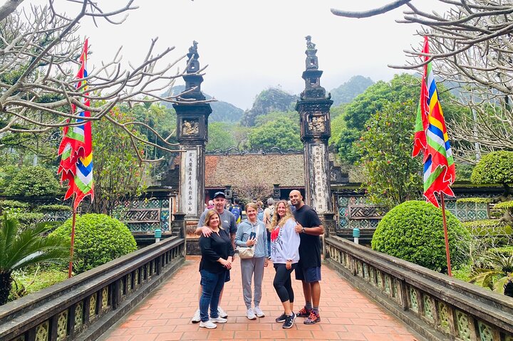 Ninh Binh Day Trip from Hanoi with Tam Coc Boat Ride