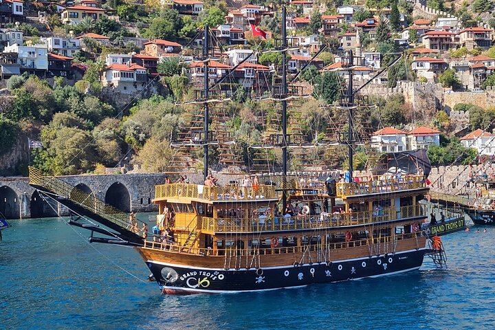 Alanya All Inclusive Piratbåttur med hotelltransport