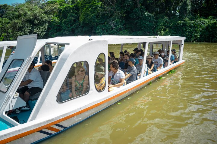 Adventure Combo Tour : aventure en tyrolienne et canaux de Tortuguero