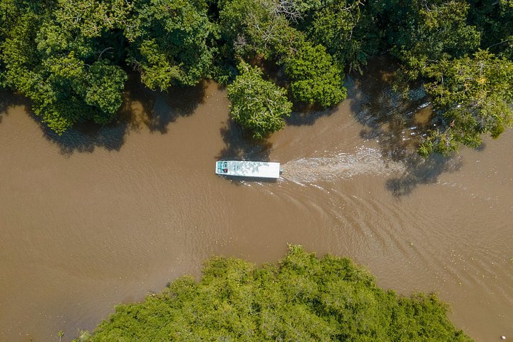 Adventure Combo Tour : aventure en tyrolienne et canaux de Tortuguero