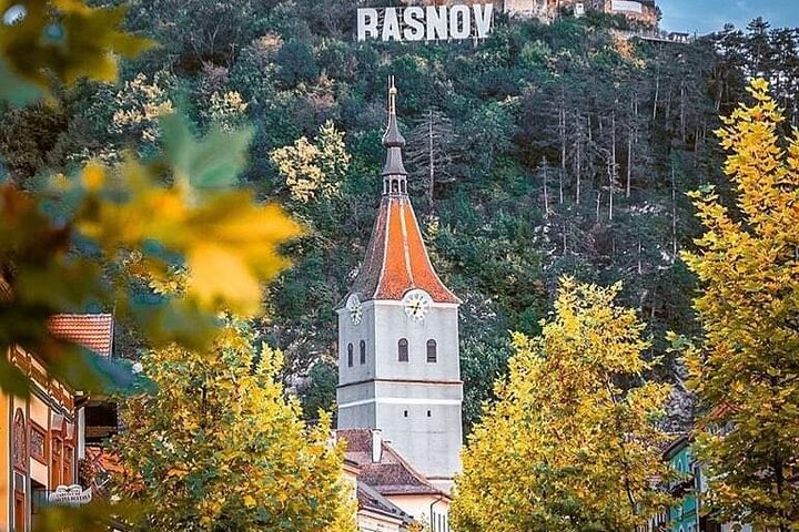 Castelo de Peles, Castelo de Bran, Fortaleza Rasnov e Mosteiro Sinaia saindo de Brasov