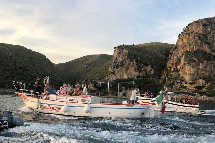 Paseo en barco privado VIP de un día a Gaeta y Sperlonga