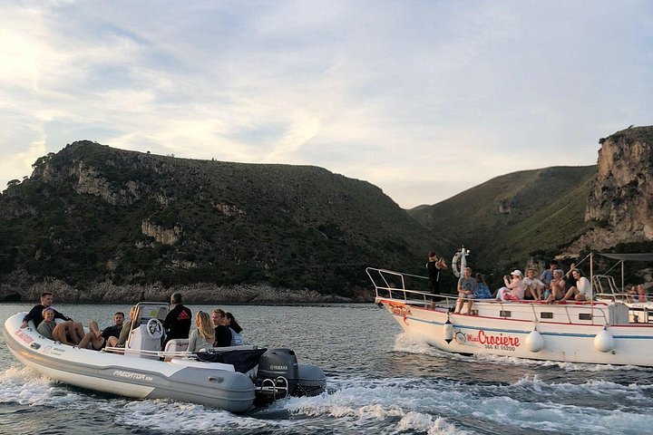 Paseo en barco privado VIP de un día a Gaeta y Sperlonga