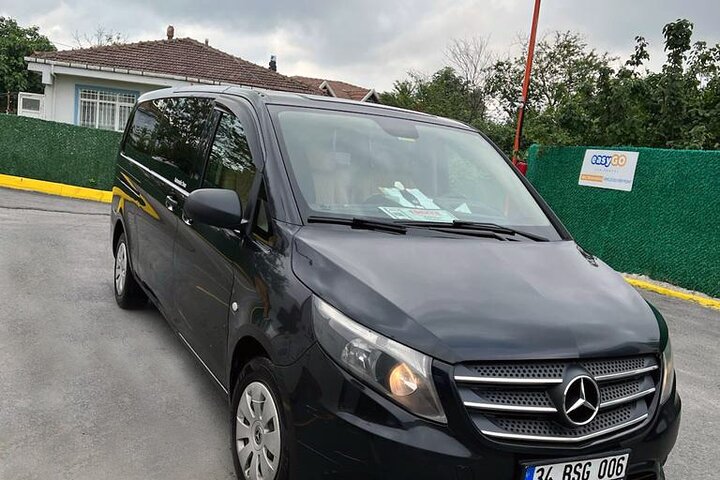 Bodrum City Center Hotell till Bodrum Airport BJV Transfer