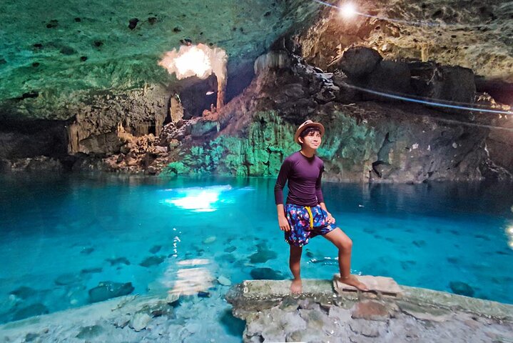 Paardrijavontuur van een halve dag met cenotes in de jungle