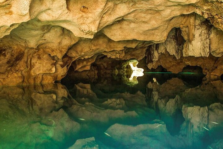 Paardrijavontuur van een halve dag met cenotes in de jungle