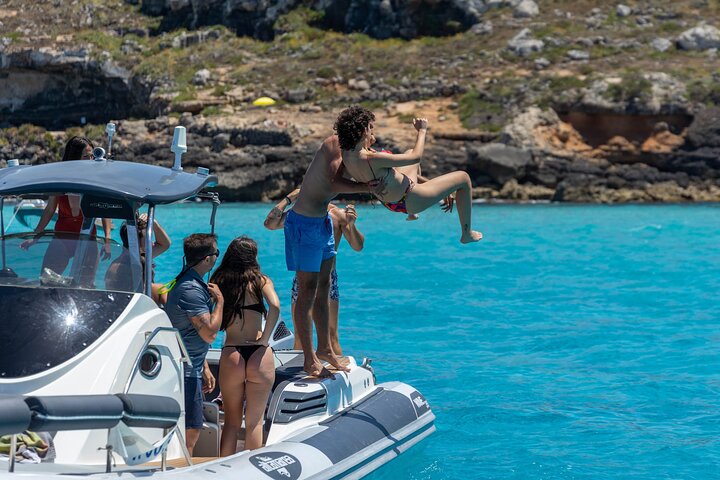 Bådtur Egadi Day opdag Favignana og Levanzo fra Trapani