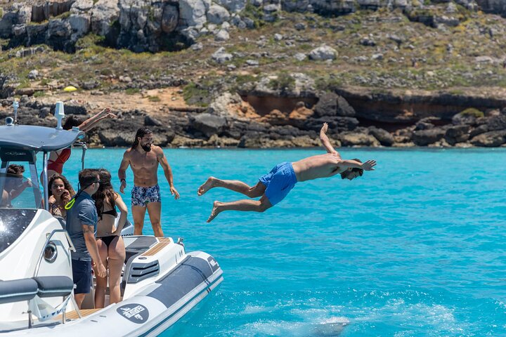 Bådtur Egadi Day opdag Favignana og Levanzo fra Trapani