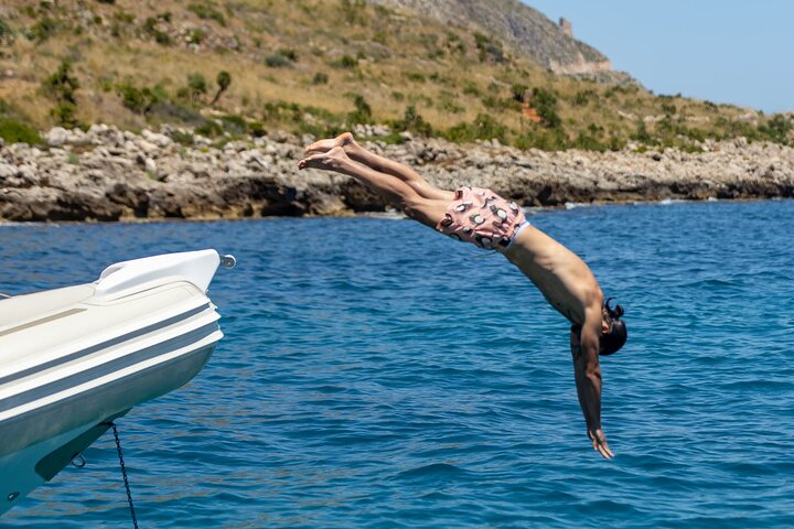 Passeio de barco de 8 horas de Castellammare del Golfo a San Vito Lo Capo