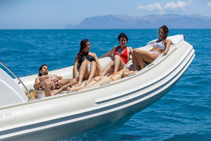 Passeio de barco de 8 horas de Castellammare del Golfo a San Vito Lo Capo