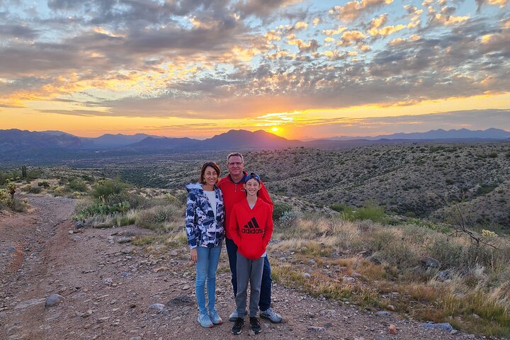 Tour guidé en ATV ou UTV au coucher du soleil pour 2 personnes hors route à Scottsdale