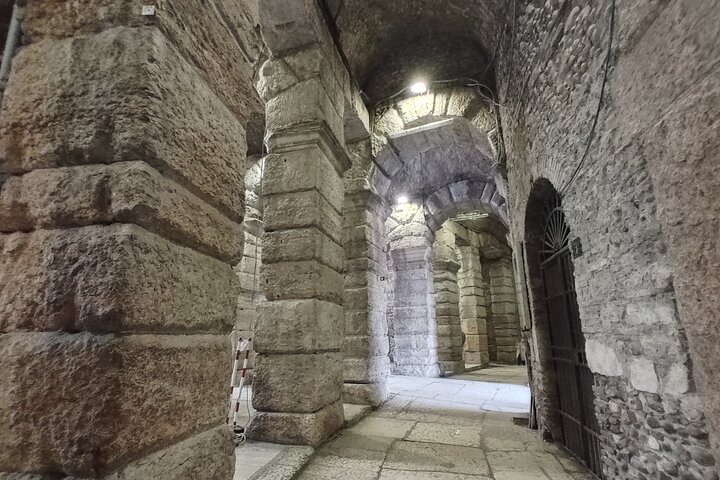Verona: Tur med arena, kabelbil og valgfrie Juliet billetter