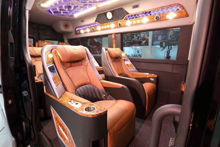 Hanoi trasferimenti privati di sola andata (da furgoni limousine di lusso)