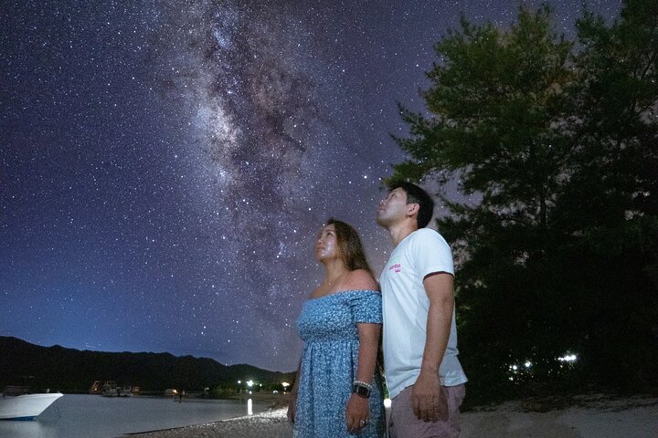 Dark Sky Sternenbeobachtung & Nachtporträt Tour in Kabira Bay