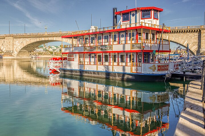 Cocktailcruise bij zonsondergang op de Paddle Wheeler van Lake Havasu