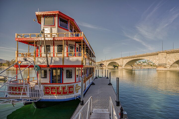 Cocktailcruise bij zonsondergang op de Paddle Wheeler van Lake Havasu
