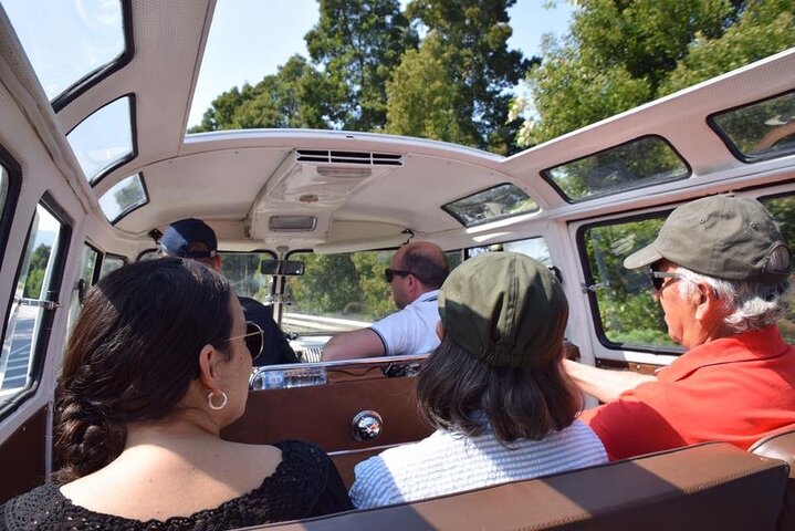 Porto: Exclusive Tour in a Vintage VW Kombi with an Open Roof