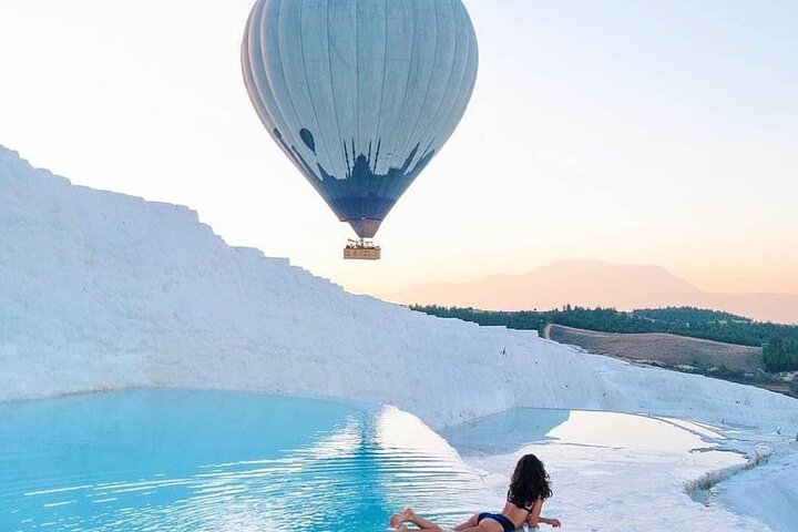 Excursão independente de Sarıgerme em Pamukkale com passeio de balão de ar quente
