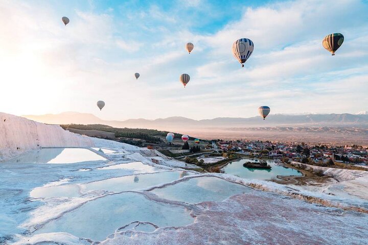 Excursão independente de Sarıgerme em Pamukkale com passeio de balão de ar quente