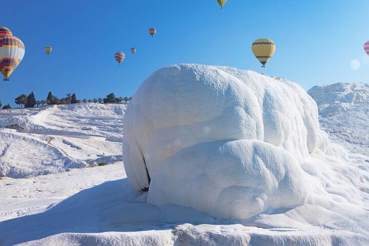 Excursão independente de Sarıgerme em Pamukkale com passeio de balão de ar quente