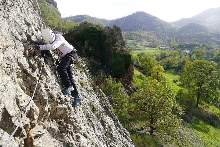 Attività di mezza giornata Arrampicata in Via ferrata Socastillo