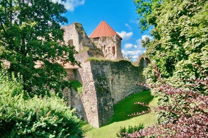 Private Full-Day Trip to Turaida, Sigulda, and Cesis