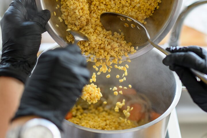 Lição de cozinha em grupo pequeno e degustação de vinhos na Prêmio vinícola