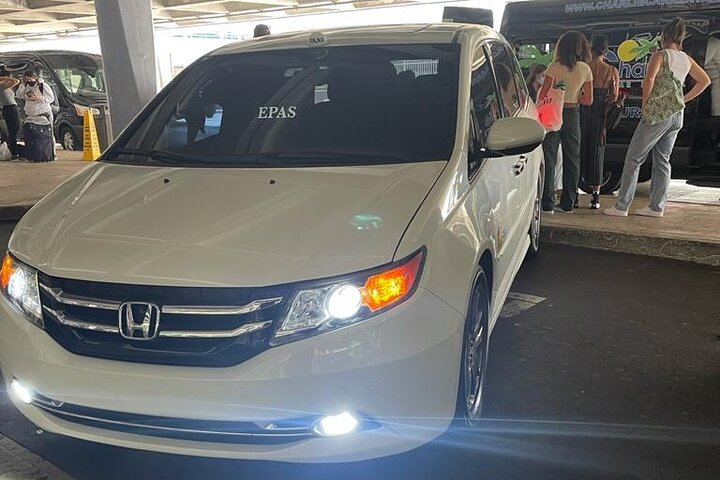 Traslado privado desde el puerto de Sakaiminato al aeropuerto internacional de Osaka KIX