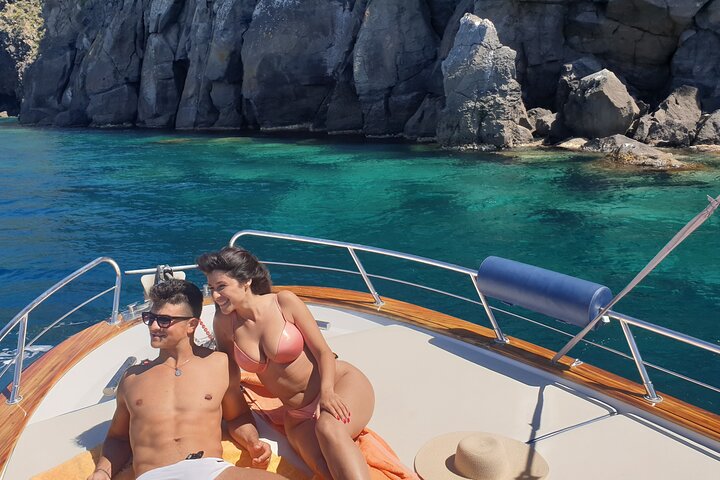 Privater Ausflug zur Insel Ischia auf Gozzo Fratelli Aprea 7,5 m